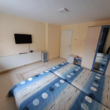 House 1 & 2 Floor *