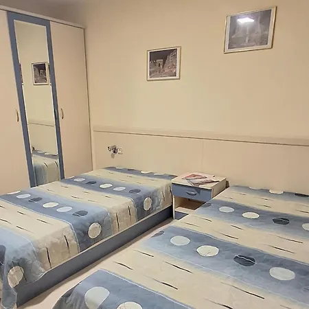 Apartament House Chaya *